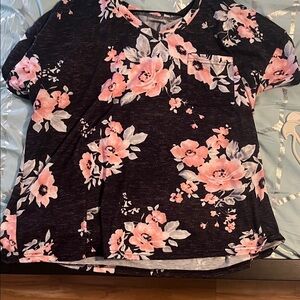 SHEIN Black and Pink Floral Short Sleeve Top